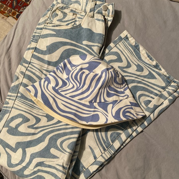 Patterned swirl bucket hat - Picture 4 of 5